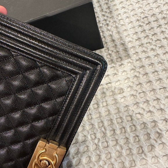 Authentic Chanel boy bag in excellent condition. - Picture 4 of 13